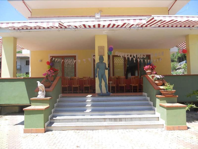 Real Asturias Hotel أكوابيسا المظهر الخارجي الصورة
