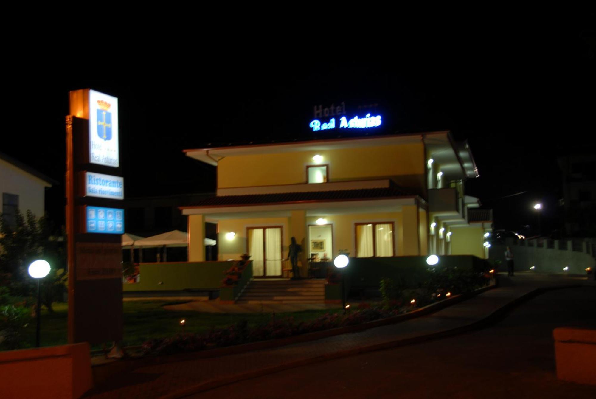 Real Asturias Hotel أكوابيسا المظهر الخارجي الصورة
