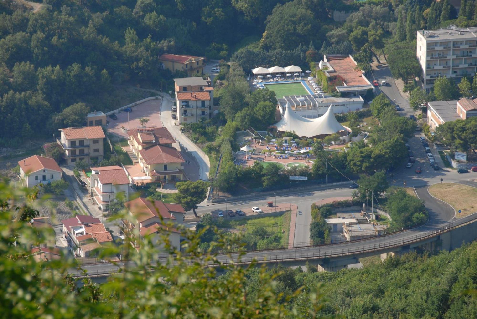 Real Asturias Hotel أكوابيسا المظهر الخارجي الصورة